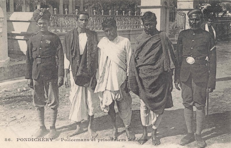 15-03 - Pondichery - policiers et prisonniers